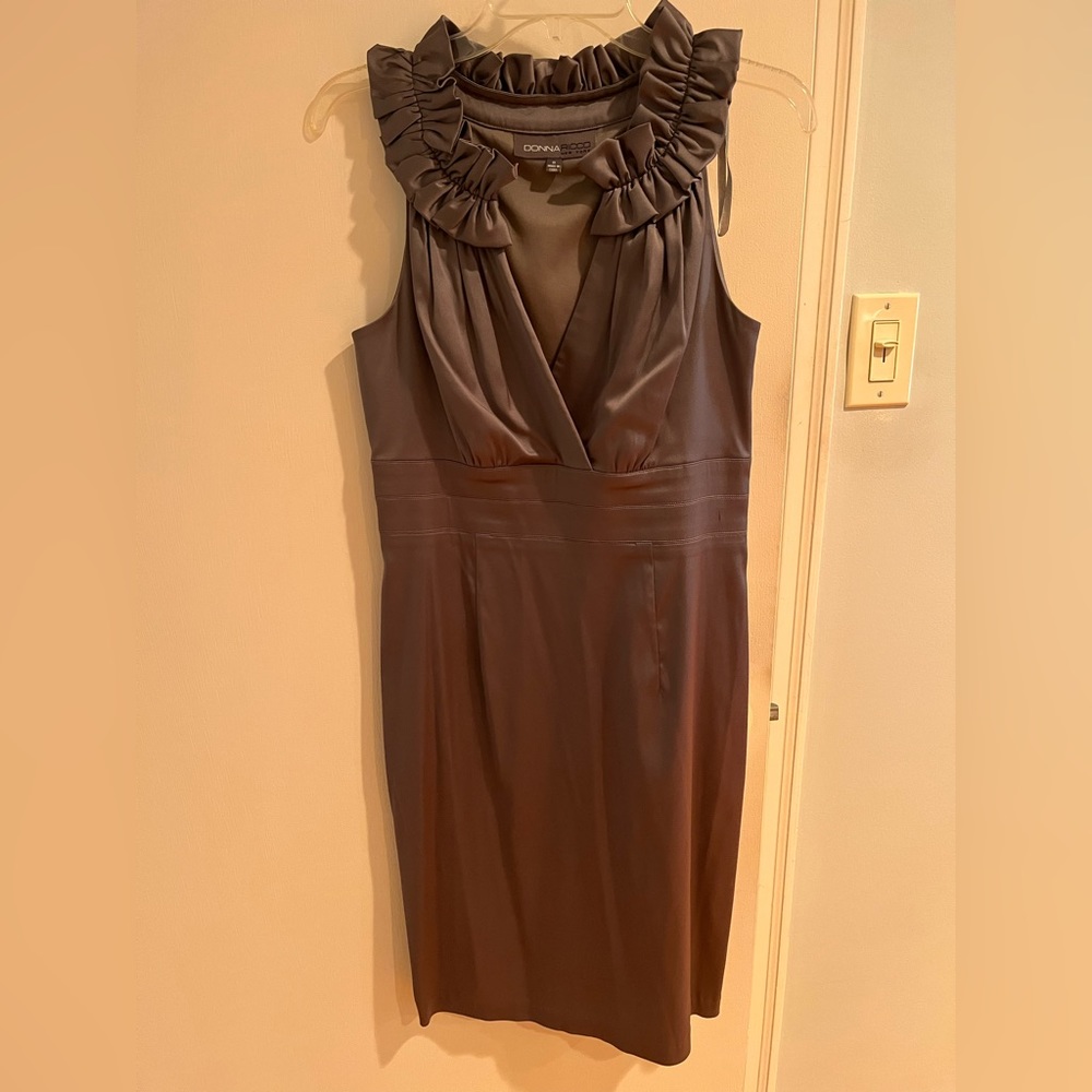 Donna Ricco gray dress